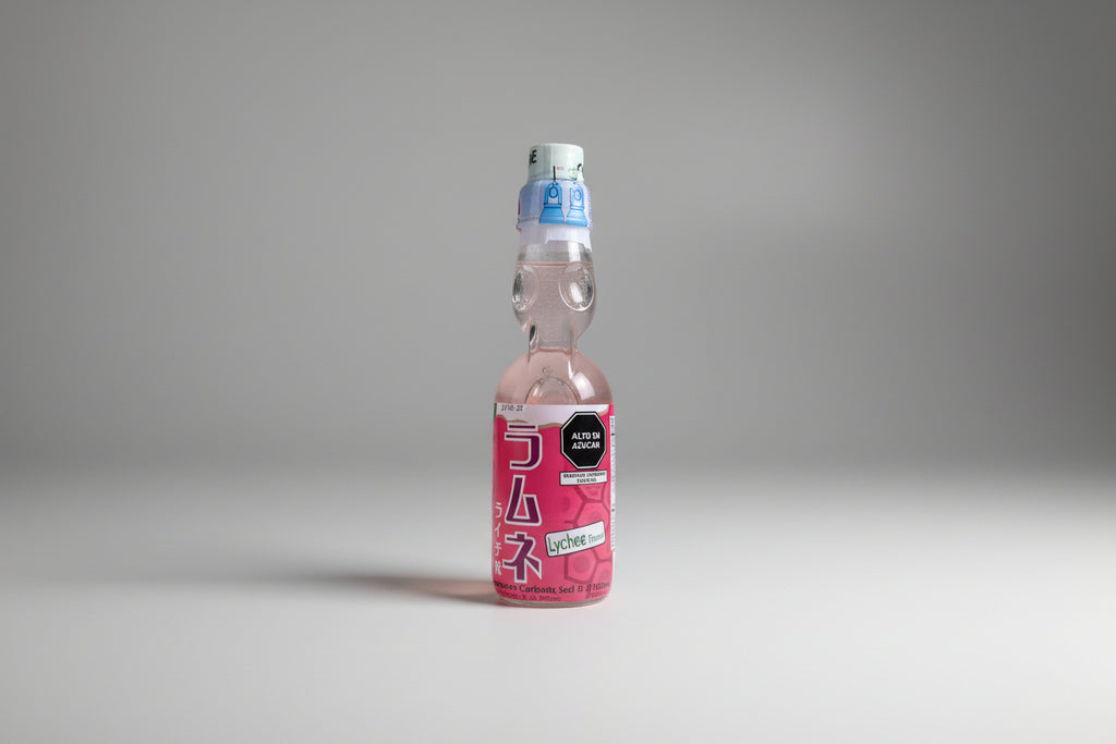 Ramune Gaseosa Japonesa | La Icónica Bebida con Bolita de Vidrio