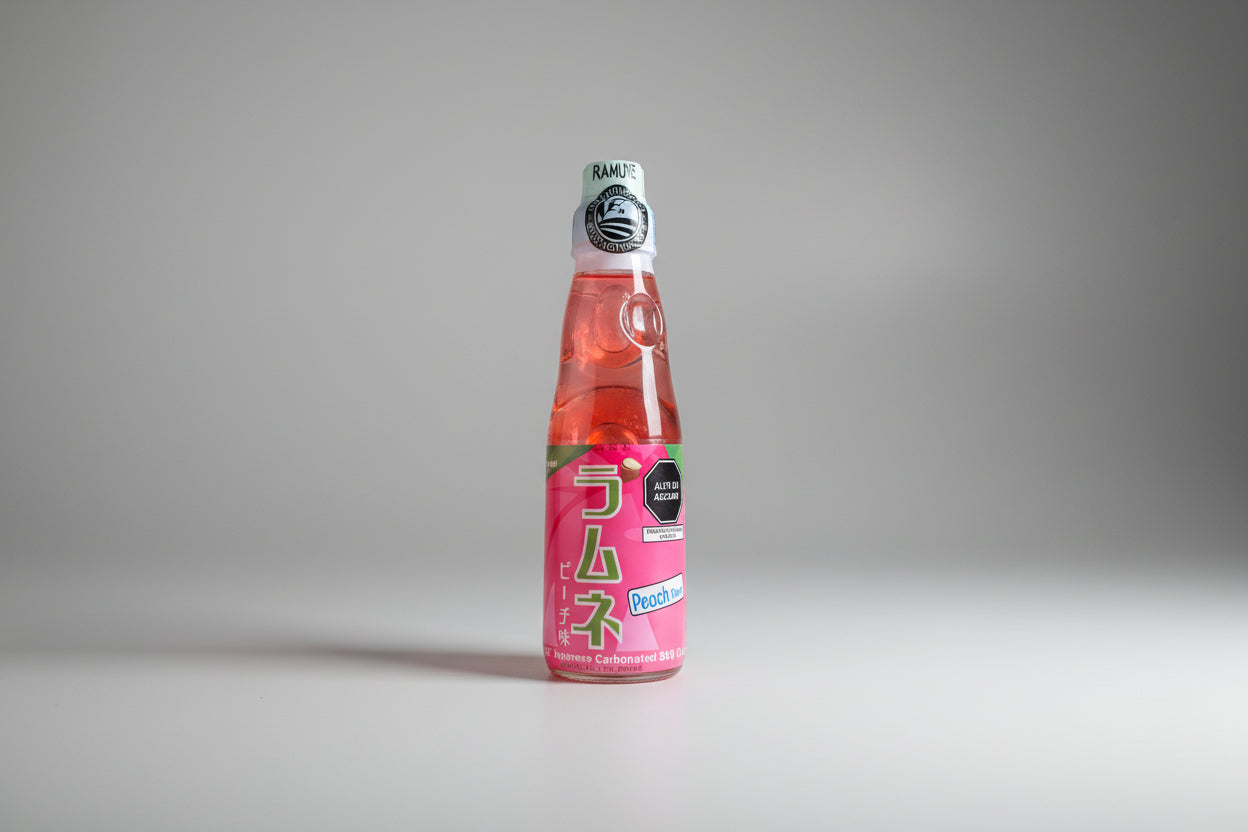Ramune Gaseosa Japonesa | La Icónica Bebida con Bolita de Vidrio