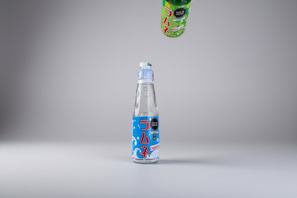 Ramune Gaseosa Japonesa | La Icónica Bebida con Bolita de Vidrio